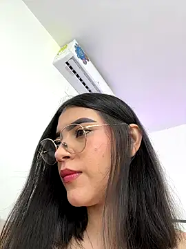 Snapshot of Julietalcl chatting on 30, 11, 2025 Julietalcl online show from 30, 11, 2025