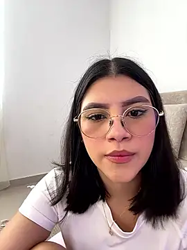 Snapshot of Julietalcl chatting on 14, 1, 2026 Julietalcl online show from 14, 1, 2026