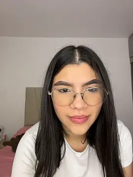 Julietalcl online show from 5, 4, 2026