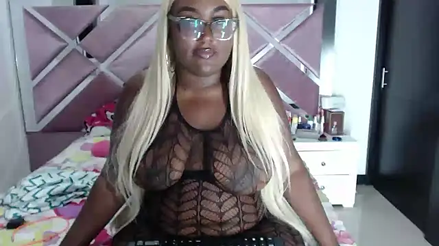 Snapshot of Antonellabigass chatting on 22, 10, 2025 Antonellabigass online show from 22, 10, 2025