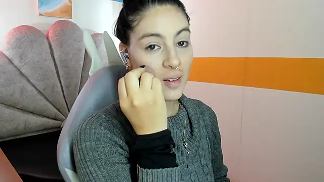 moon winy online show from 26, 10, 2025