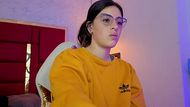 moon winy online show from 28, 4, 2026