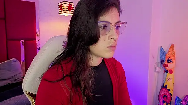 Snapshot of moon_winy chatting on 10, 7, 2026 moon winy online show from 10, 7, 2026
