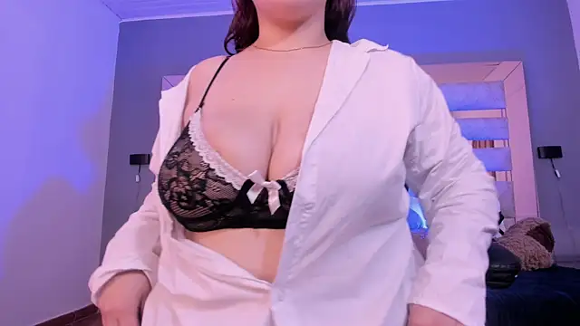 VictoriaCortezz online show from 18, 10, 2025