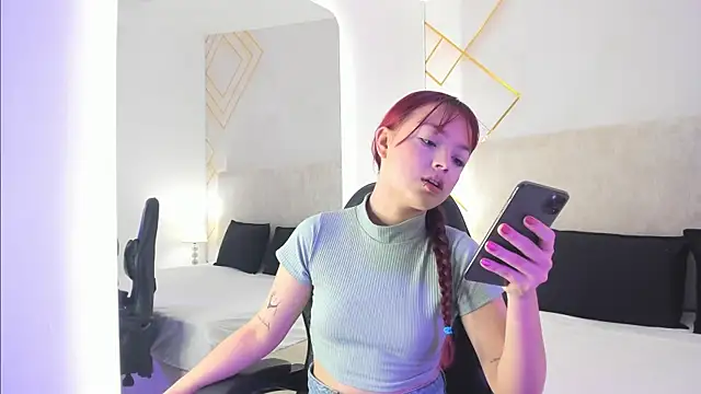 Martinaa Garcia online show from 2, 12, 2025