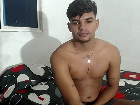 Snapshot of Charly_22cm chatting on 17, 10, 2025 Charly 22cm online show from 17, 10, 2025