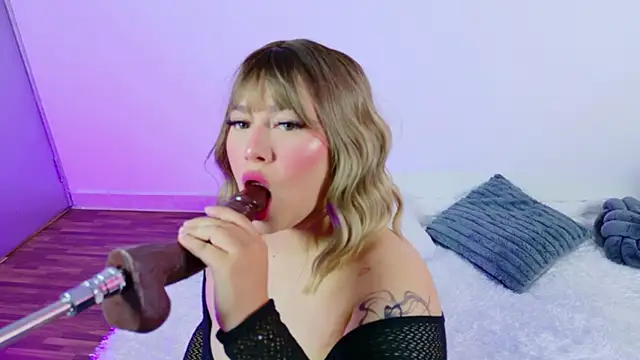 Snapshot of Celesttebloom__ chatting on 28, 10, 2025 Celesttebloom   online show from 28, 10, 2025