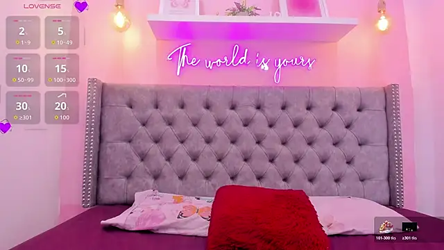 Sophiia 77 online show from 13, 11, 2025