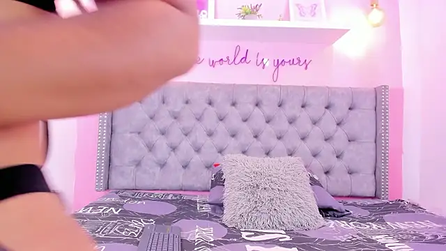 Sophiia 77 online show from 4, 2, 2026