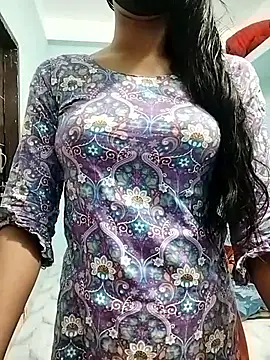 Snapshot of Ratri-Biswas chatting on 8, 6, 2026 Ratri-Biswas online show from 8, 6, 2026