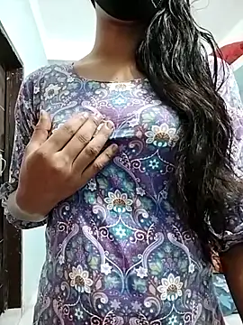Snapshot of Ratri-Biswas chatting on 9, 6, 2026 Ratri-Biswas online show from 9, 6, 2026