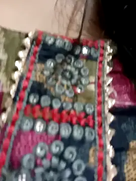 Vanshika1432 online show from 18, 10, 2025