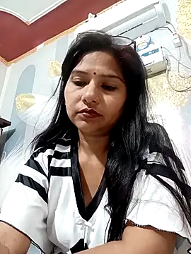 Vanshika1432 online show from 20, 10, 2025