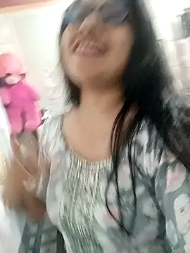 Vanshika1432 online show from 7, 11, 2025