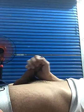 Snapshot of liamhn2k4 chatting on 18, 10, 2025 liamhn2k4 online show from 18, 10, 2025