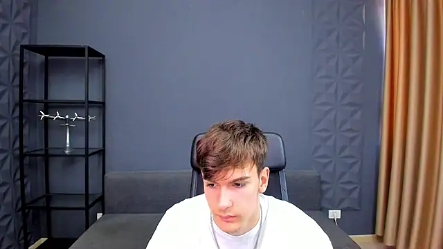 Snapshot of BradyFlint chatting on 19, 5, 2026 BradyFlint online show from 19, 5, 2026