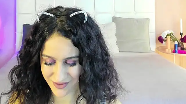 IzieCarter online show from 24, 10, 2025