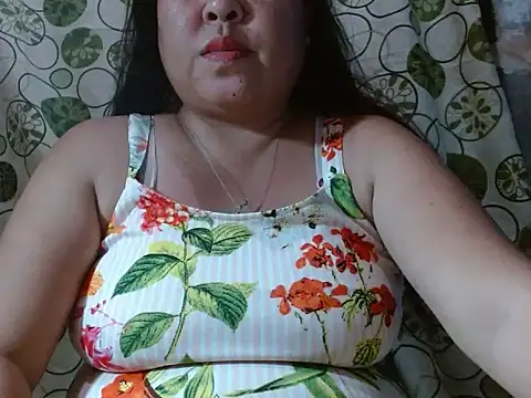 Snapshot of lovenaya chatting on 21, 12, 2025 lovenaya online show from 21, 12, 2025