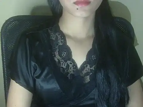 Snapshot of Shezi_N chatting on 22, 7, 2026 Shezi N online show from 22, 7, 2026