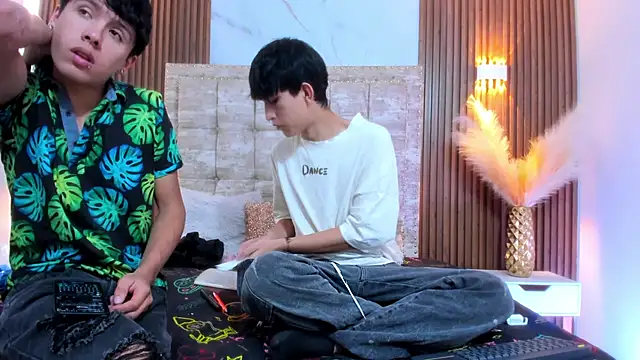 Snapshot of hoot_booys_ chatting on 19, 11, 2025 hoot booys online show from 19, 11, 2025