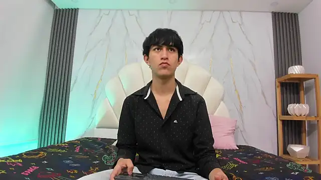 Snapshot of hoot_booys_ chatting on 4, 12, 2025 hoot booys online show from 4, 12, 2025