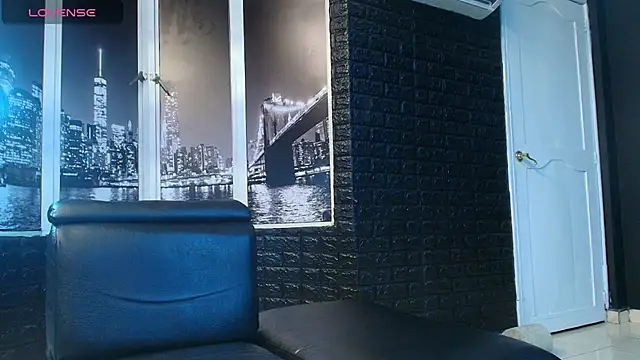 Snapshot of axel_fox21 chatting on 19, 10, 2025 axel fox21 online show from 19, 10, 2025
