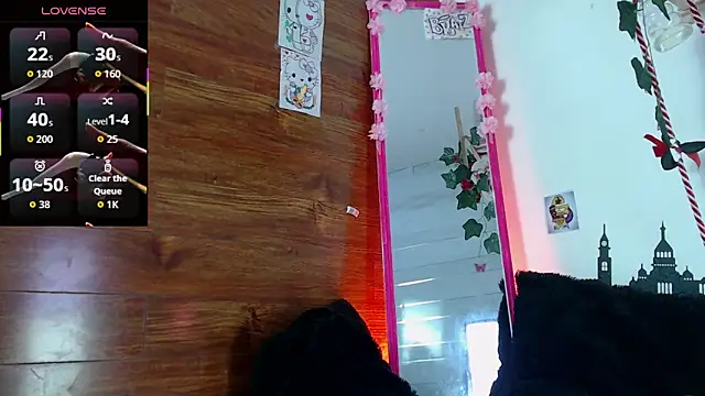 petite coral online show from 11, 4, 2026