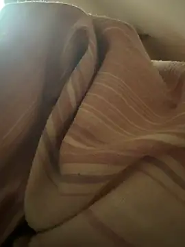 kinkysarahx online show from 28, 11, 2025