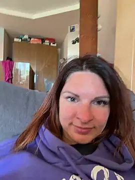 kinkysarahx online show from 2, 5, 2026