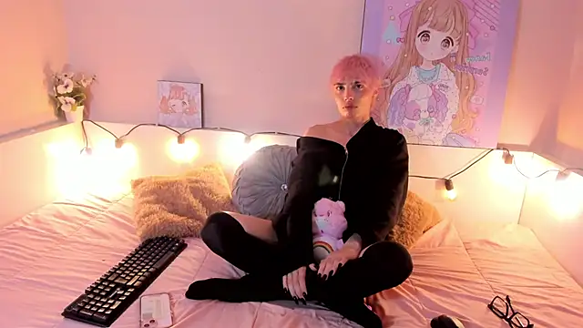 Snapshot of Strawberry_Kitty_ chatting on 18, 10, 2025 Strawberry Kitty online show from 18, 10, 2025