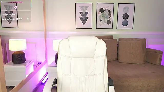 EmilyTurneer online show from 28, 3, 2026