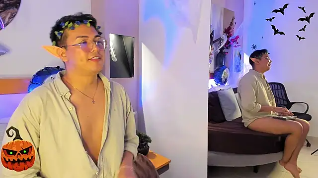 Snapshot of JohnBelRose chatting on 28, 10, 2025 JohnBelRose online show from 28, 10, 2025