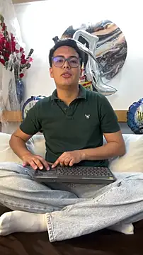 Snapshot of JohnBelRose chatting on 1, 11, 2025 JohnBelRose online show from 1, 11, 2025