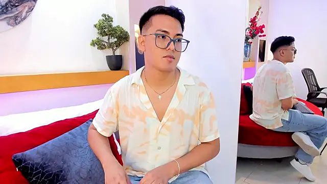 Snapshot of JohnBelRose chatting on 10, 11, 2025 JohnBelRose online show from 10, 11, 2025