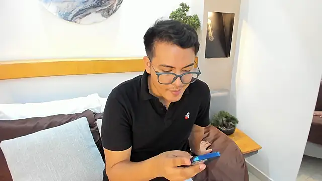 Snapshot of JohnBelRose chatting on 22, 11, 2025 JohnBelRose online show from 22, 11, 2025