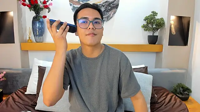 Snapshot of JohnBelRose chatting on 25, 11, 2025 JohnBelRose online show from 25, 11, 2025