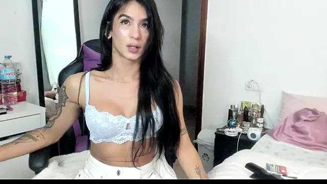Snapshot of TellmeCatt chatting on 19, 10, 2025 TellmeCatt online show from 19, 10, 2025