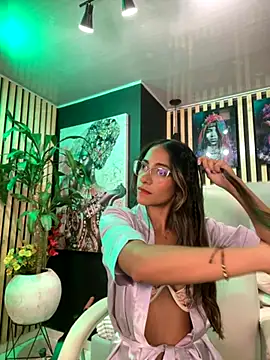 Snapshot of elegant__rouse chatting on 18, 11, 2025 elegant rouse online show from 18, 11, 2025