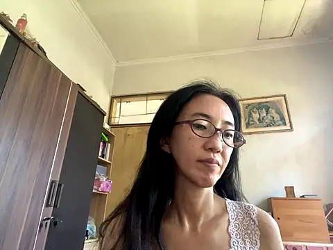Snapshot of princessD077 chatting on 18, 10, 2025 princessD077 online show from 18, 10, 2025