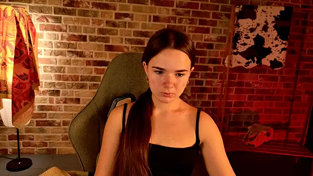 May Bloom online show from 24, 10, 2025