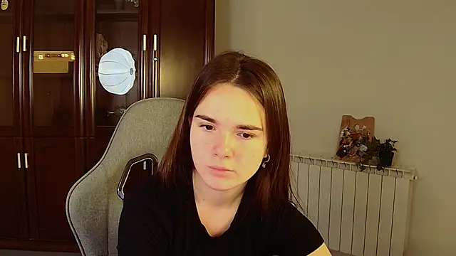 May Bloom online show from 29, 10, 2025