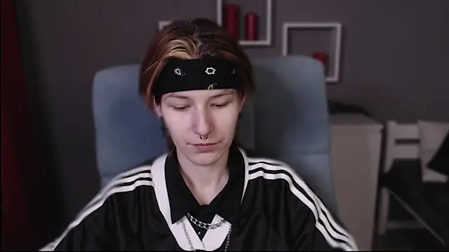 Snapshot of guitarandangell chatting on 19, 1, 2026 guitarandangell online show from 19, 1, 2026