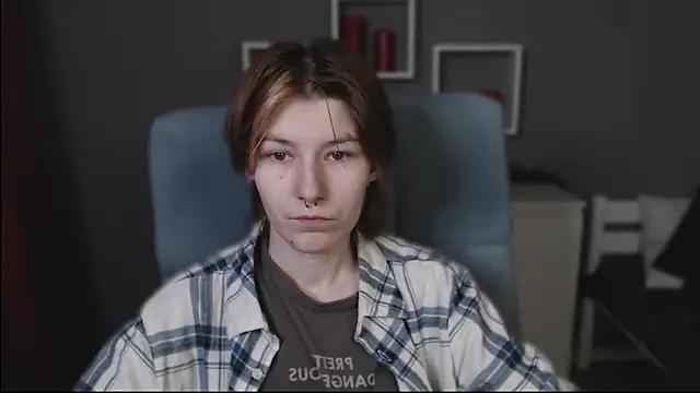 Snapshot of guitarandangell chatting on 4, 2, 2026 guitarandangell online show from 4, 2, 2026