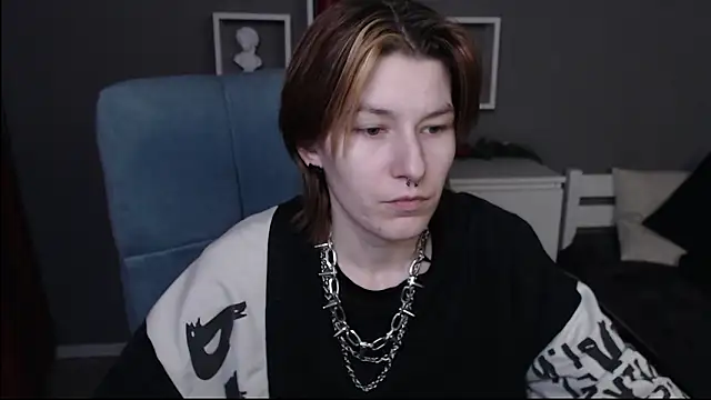 Snapshot of guitarandangell chatting on 10, 2, 2026 guitarandangell online show from 10, 2, 2026