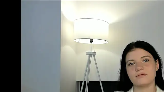 Snapshot of DelilahNifong chatting on 18, 10, 2025 DelilahNifong online show from 18, 10, 2025