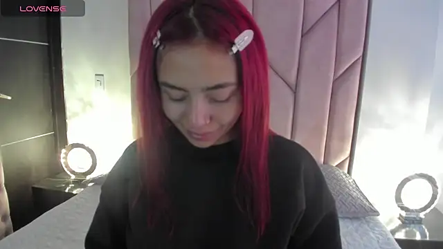 melanie roux   online show from 2, 11, 2025