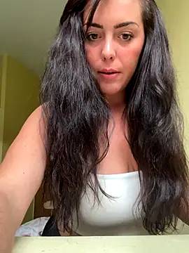 Snapshot of xlounamiiam chatting on 6, 11, 2025 xlounamiiam online show from 6, 11, 2025