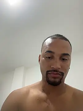 Snapshot of casalbrhot25 chatting on 16, 11, 2025 casalbrhot25 online show from 16, 11, 2025