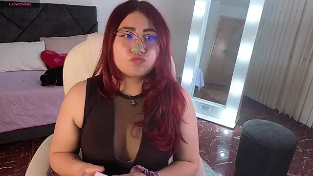 littlee red online show from 16, 12, 2025