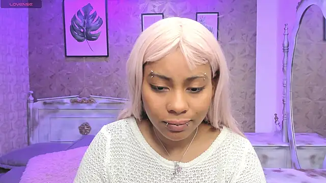 Snapshot of Sofia_clk chatting on 27, 5, 2026 Sofia clk online show from 27, 5, 2026
